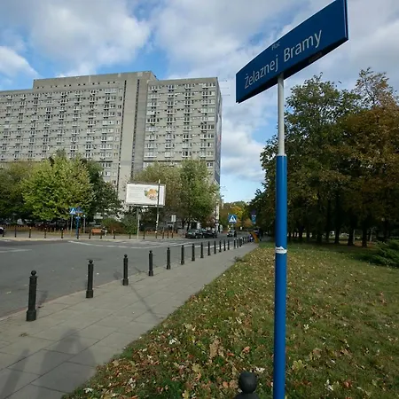 Apartment Przechodnia 2 Yellow: Free Parking, Work-friendly, Smart Tv *