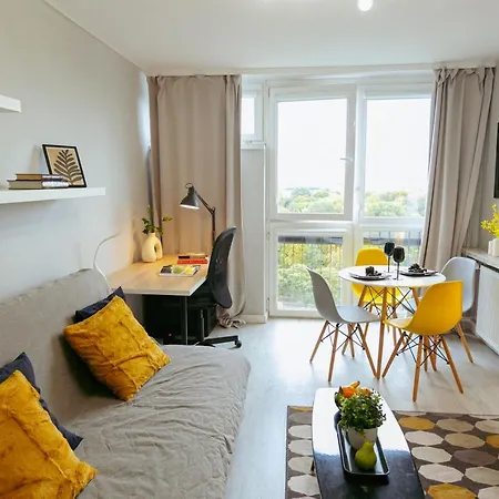 Przechodnia 2 Yellow: Free Parking, Work-friendly, Smart Tv Apartment *