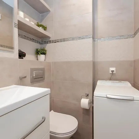 Przechodnia 2 Yellow: Free Parking, Work-friendly, Smart Tv Apartment *