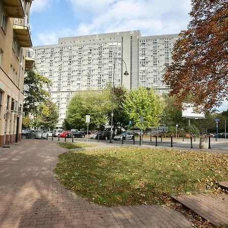 Przechodnia 2 Yellow: Free Parking, Work-friendly, Smart Tv Apartment Warsaw