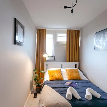 Apartment Przechodnia 2 Yellow: Free Parking, Work-friendly, Smart Tv