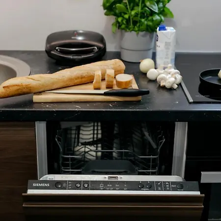 Przechodnia 2 Yellow: Free Parking, Work-friendly, Smart Tv Apartment