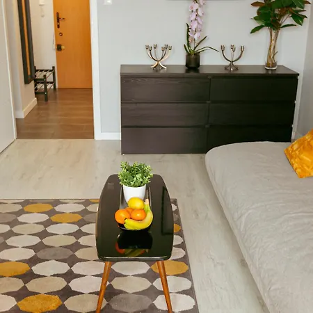 Przechodnia 2 Yellow: Free Parking, Work-friendly, Smart Tv