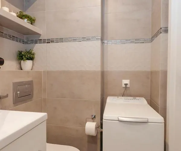 Przechodnia 2 Yellow - Biurko Oraz Wygodny Fotel Do Pracy - Better Lejlighed