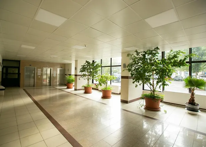 Lejlighed Przechodnia 2 Yellow - Biurko Oraz Wygodny Fotel Do Pracy - Better