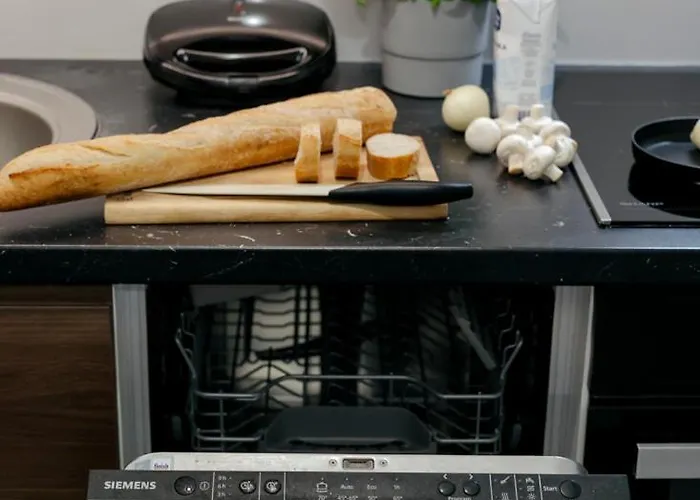 Przechodnia 2 Yellow - Biurko Oraz Wygodny Fotel Do Pracy - Better Lejlighed