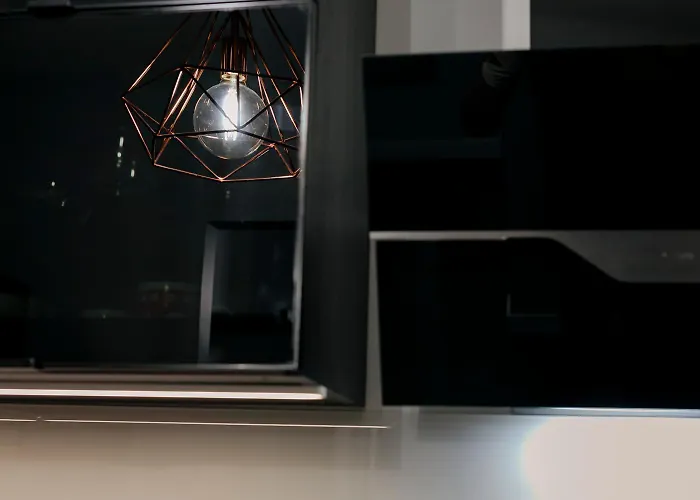 Przechodnia 2 Yellow - Biurko Oraz Wygodny Fotel Do Pracy - Better