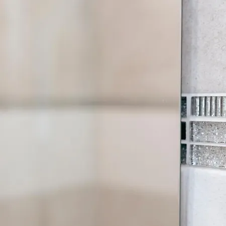 Przechodnia 2 Yellow - Biurko Oraz Wygodny Fotel Do Pracy - Better Διαμέρισμα *