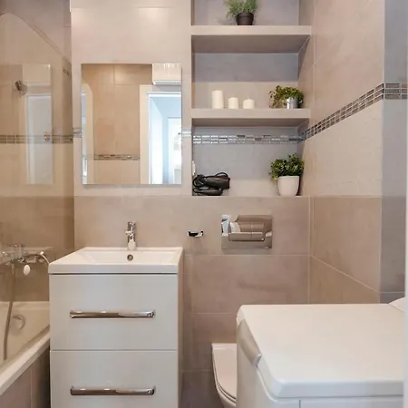 Przechodnia 2 Yellow - Biurko Oraz Wygodny Fotel Do Pracy - Better *